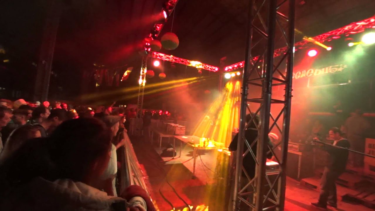 REGGAEBUS FESTIVAL 2014 - Aba Shanti ft Shandi-I pt 1/2