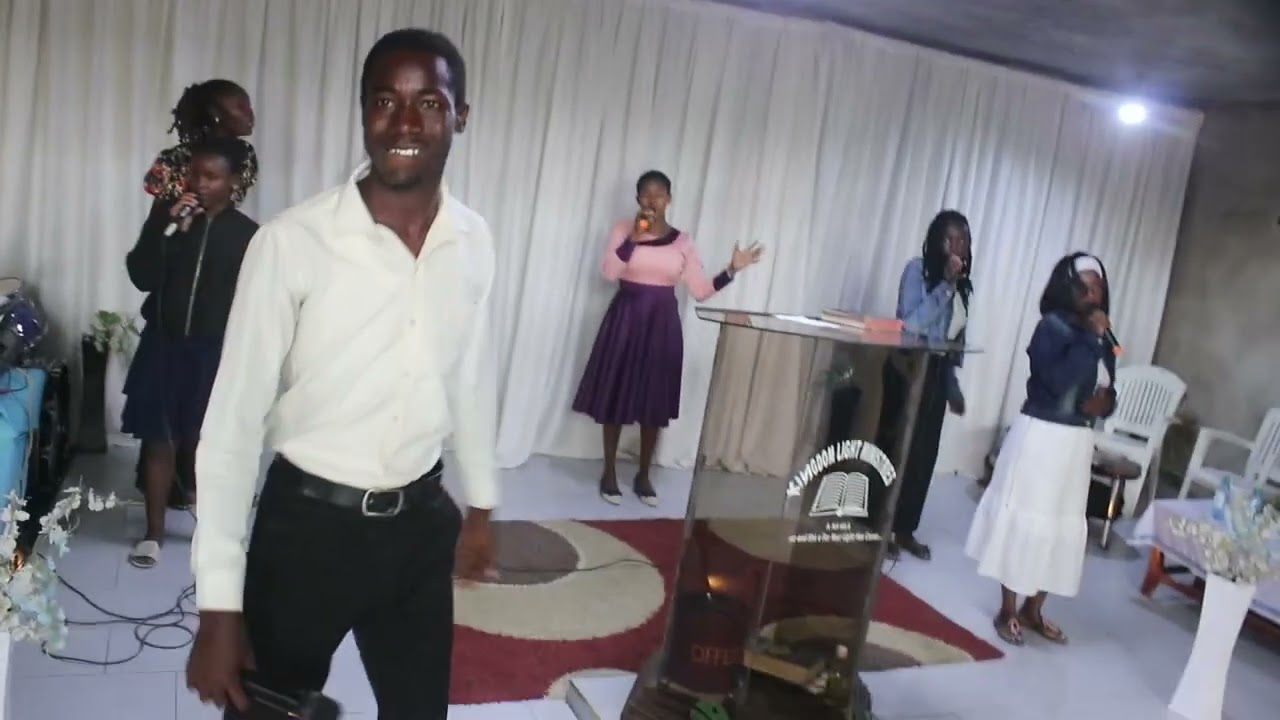 PRAISE AND WARSHIP , LIVE.  (  KINGDOM LIGHT CHURCH.   IMARADAIMA NAIROBI  H/Q. )