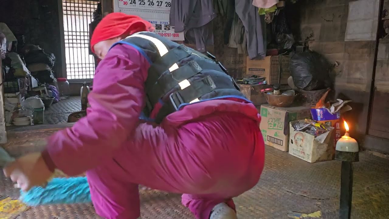 굴피집 찾아오던 사람들 발길 뚝 끊었다 토끼길 힘든산행 너무 고달펏나 ᆢ?