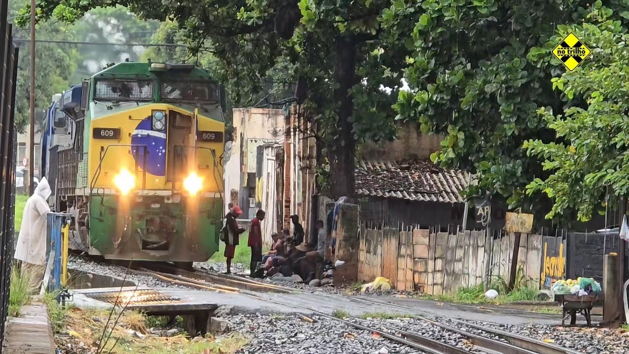 Trem em São José do Rio Preto (SP) - Locomotiva da Copa com Mais de 100 vagões 