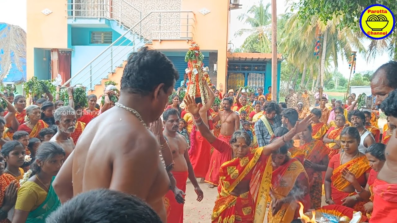 ஓம் சக்தி கரகம் ஊர்வலம் அருள் ஆட்டம் | Festival dance | Parotta Channel. 