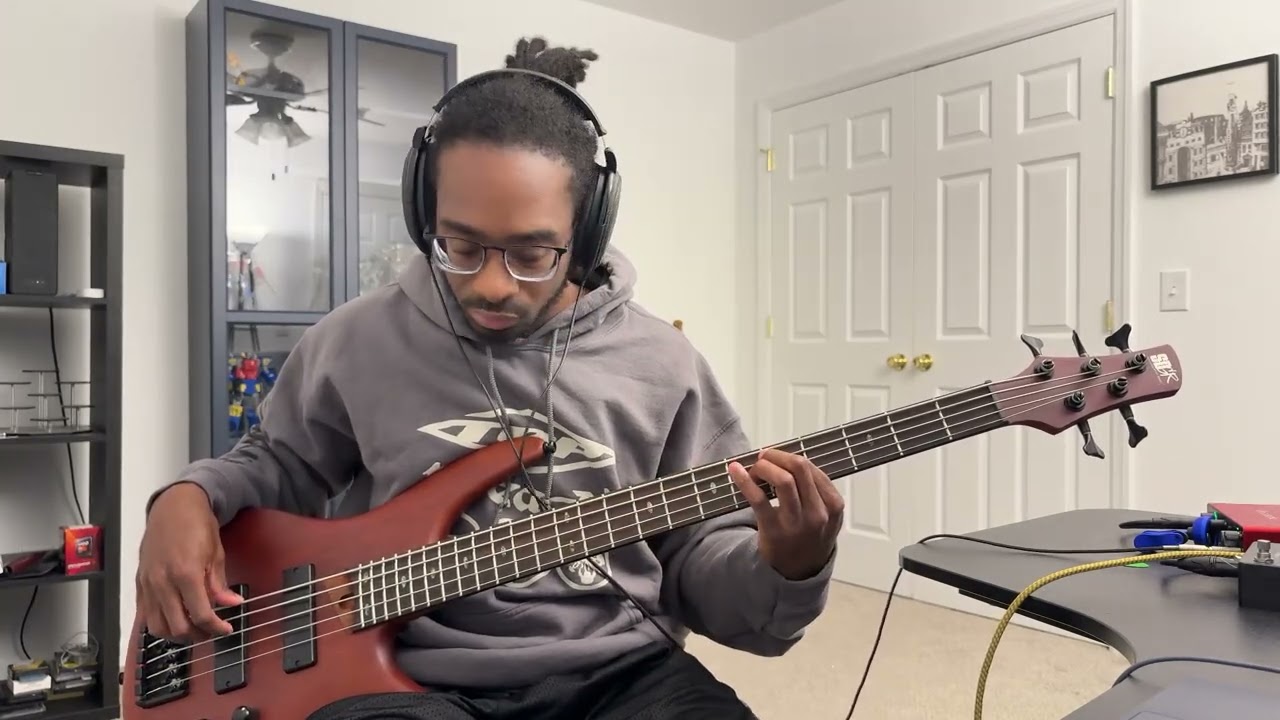 Twenty One Pilots - Heathens (Bass Cover)