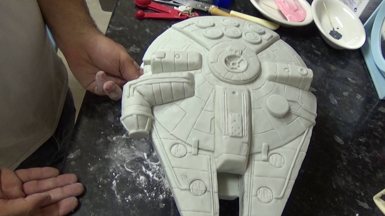 Making of the Millenium Falcon Cake