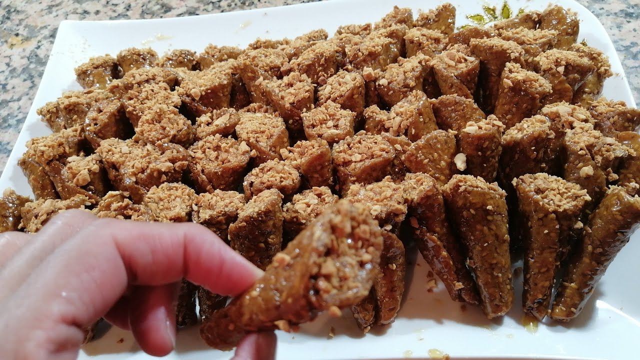 كورني بالجلجلان ومعمر باللوز روعة فالمذاق😋