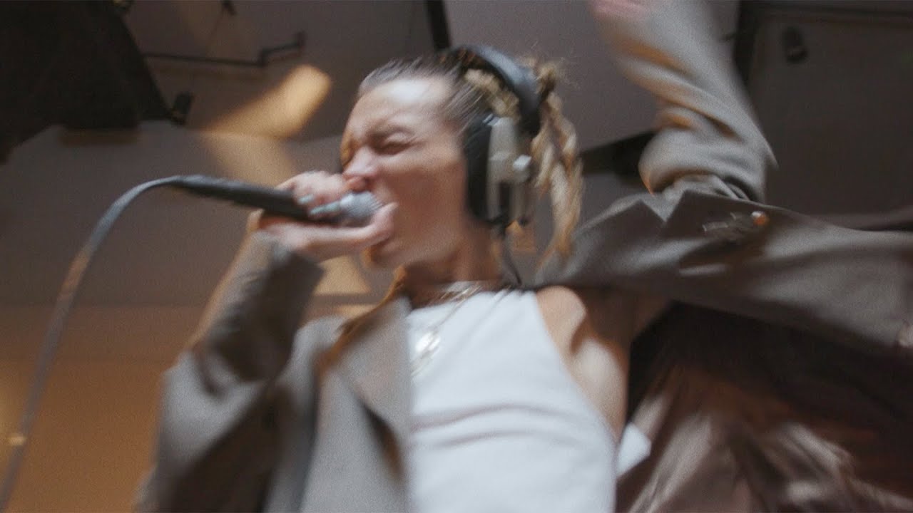 Jagwar Twin - Loser (Live In Studio)