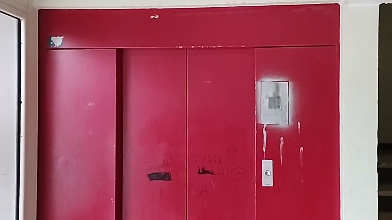 (Castres) лифт Otis Pre-Lexan 1964, г/п 525 кг, V≈1.0