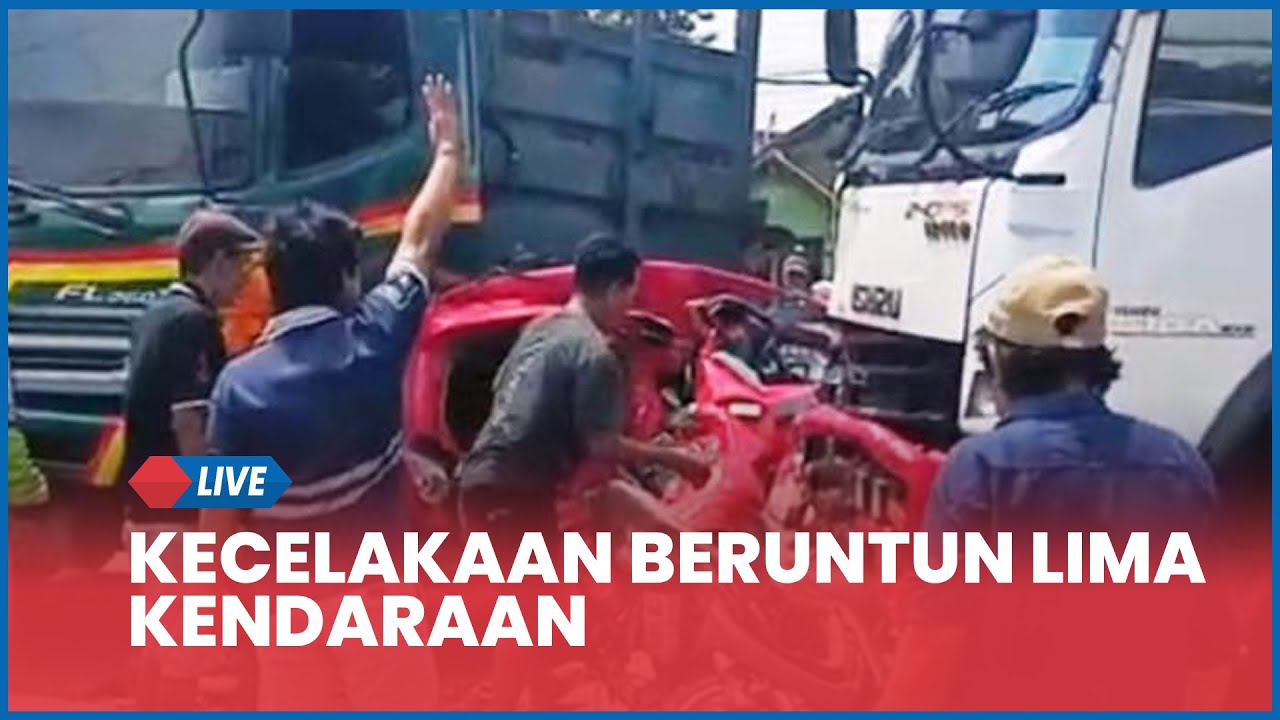 🔵Kronologi Kecelakaan Beruntun Lima Kendaraan di Pantura Demak, Pemotor Terluka