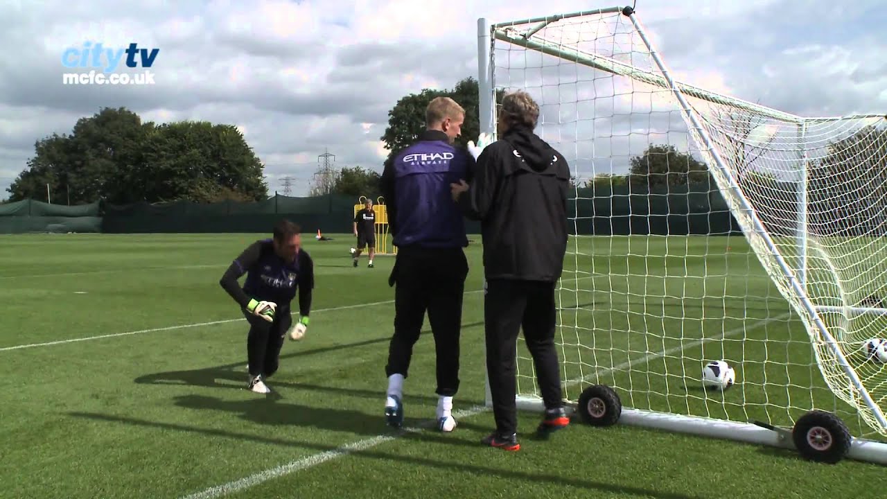 FREE KICK PRACTICE Balotelli, Kolarov, Sinclair and Milner
