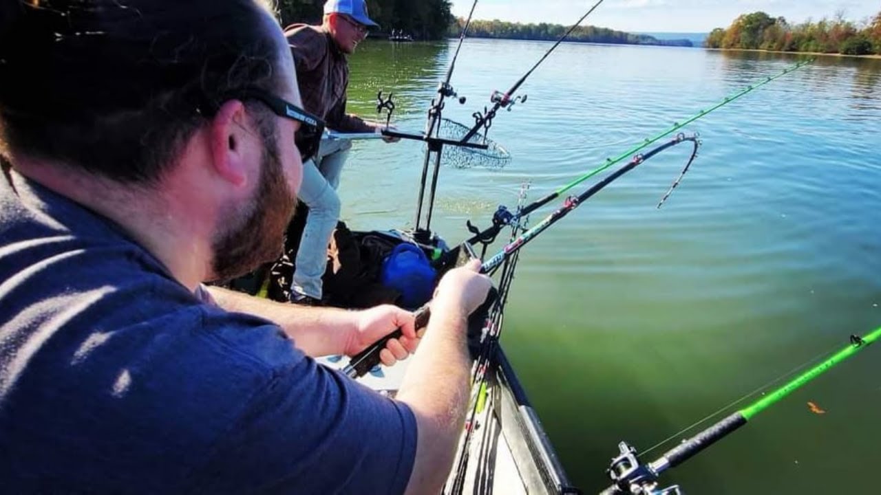 Deep Dropping GIANT BAITS for Tennessee River Blue Catfish!
