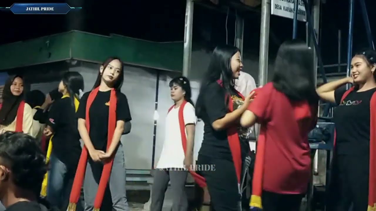 INI DIA SOSOK PENARI JATHIL YANG BIKIN REOG JADI VIRAL BANGET 