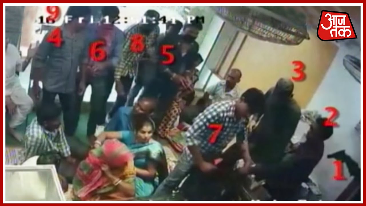 Jewelery Showroom Looted Of Rs.1 Crore In Broad Daylight In Bihar