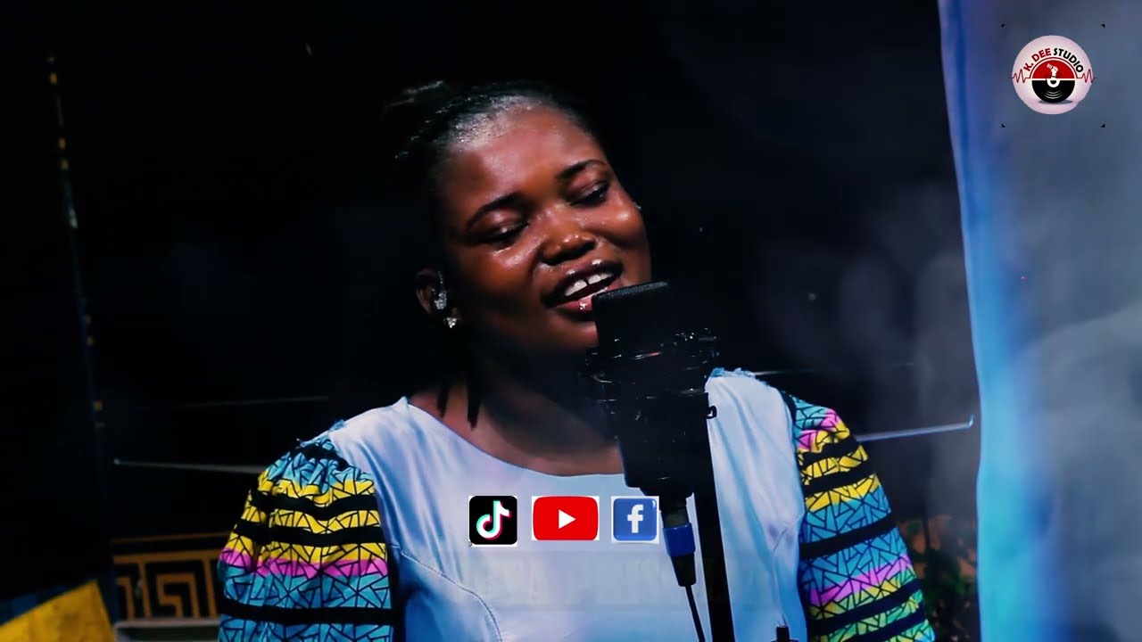 WOW,,, This is Called God given Talent, as he gave he's beloved son, Jesus christ, Amobea priscilla