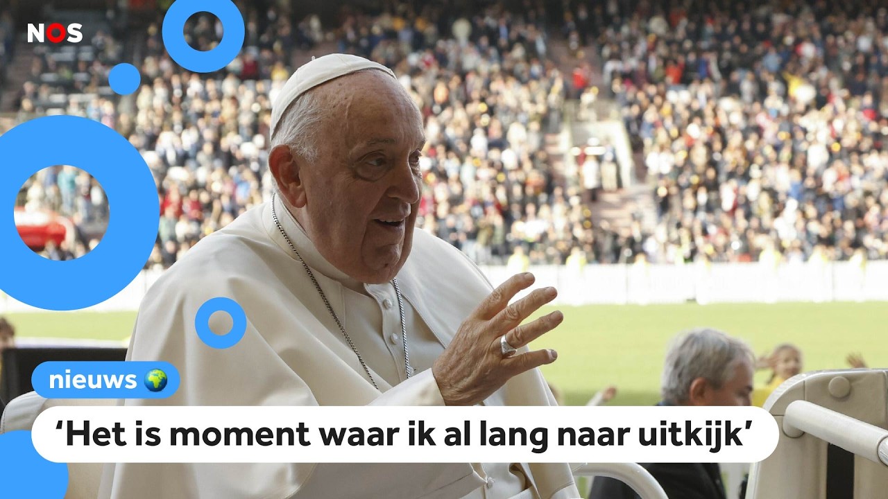Grote katholieke viering met paus in voetbalstadion