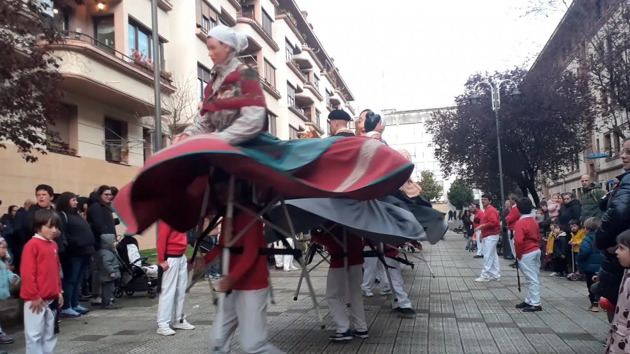 Vals de arranque del local.     Txupinazo de Deusto.2025