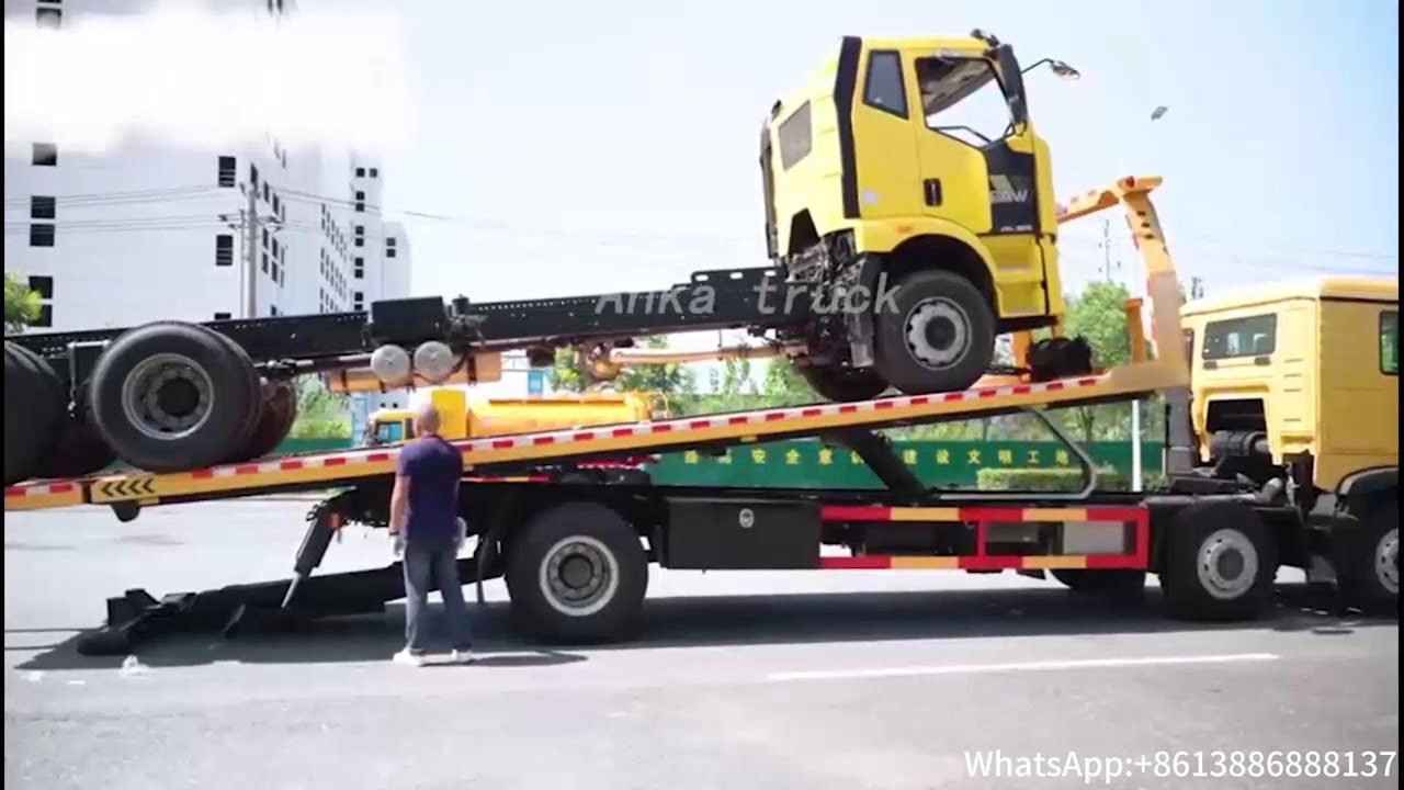 SHACMAN 4*2 Wrecker Truck With Crane:Recovery Operation Demo