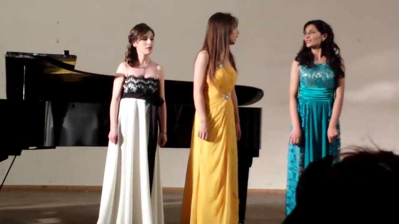 Arusyak,Mariam,Shushan - Belle demoiselle