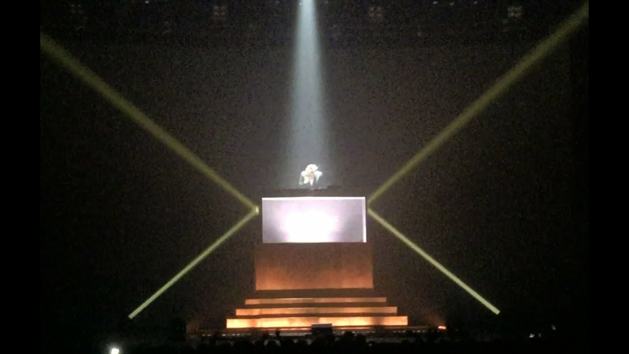 Gesaffelstein Live - DUEL @ Le Zenith Paris 28.11.14