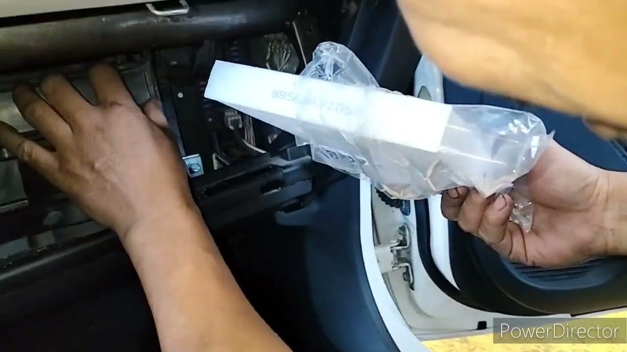 HOW TO INSTALL CABIN/AC FILTER ON TOYOTA RUSH?Walang cabin Filter lagyan natin.