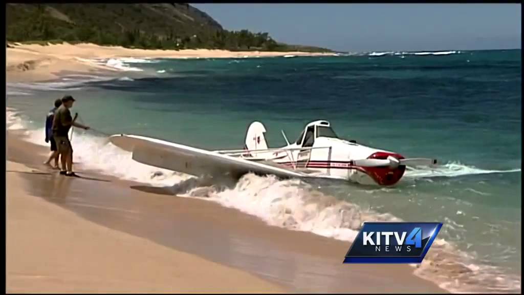 Pilot walks away after ditching plane on North Shore