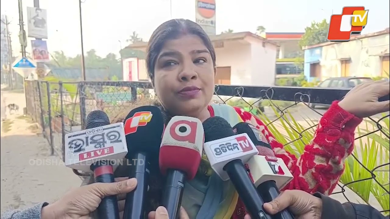 Audience throws chairs, assaults artist on Jatra stage in Odisha