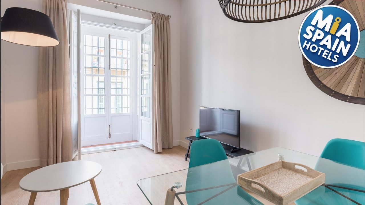 Merced10 2B | Málaga, Spain | Hotel Review 🌟
