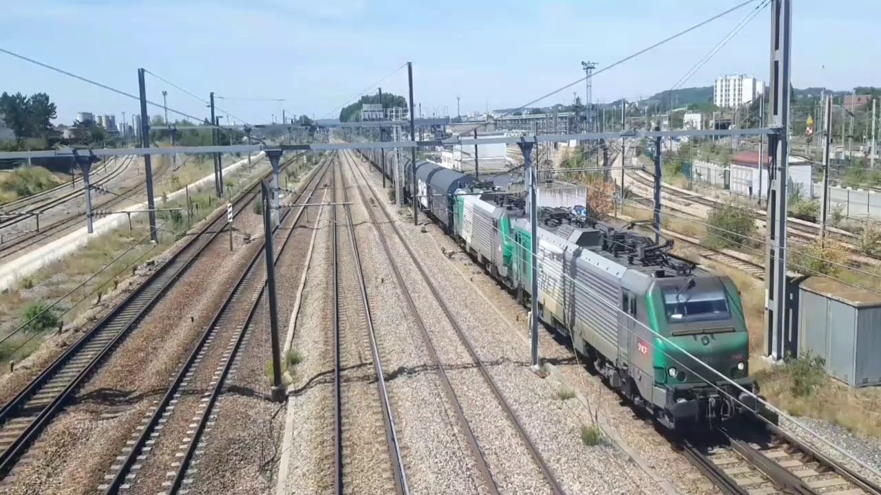 sp&eacute;cial train de marchandise
