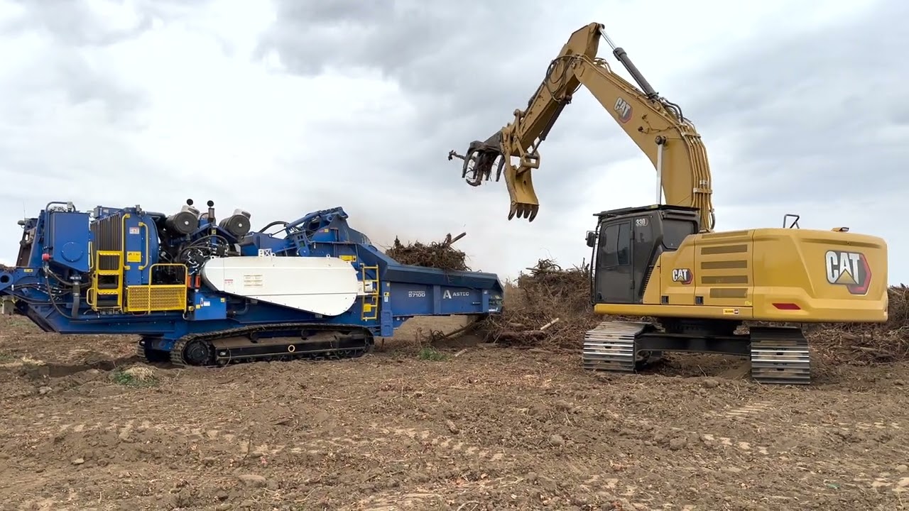 McCahill Dozing Astec Peterson 5710 Grinder