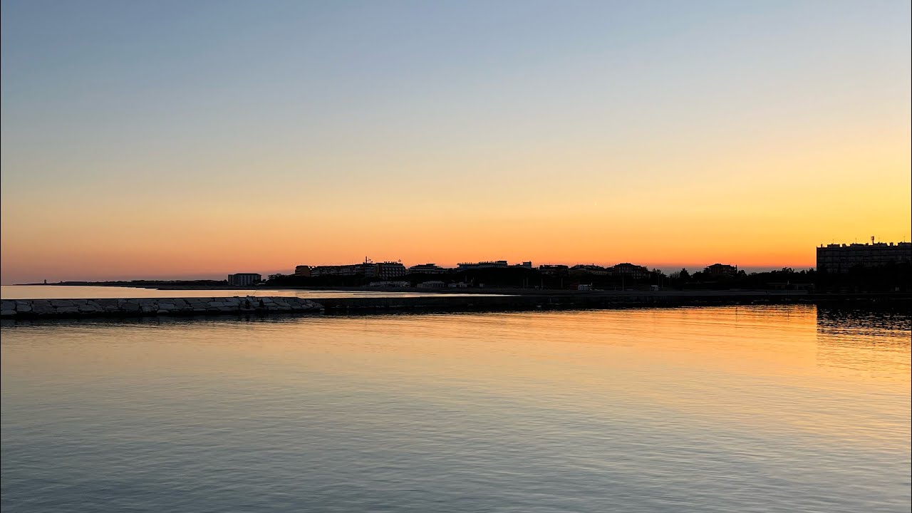 SPINNING AL TRAMONTO DALLA DIGA a caorle