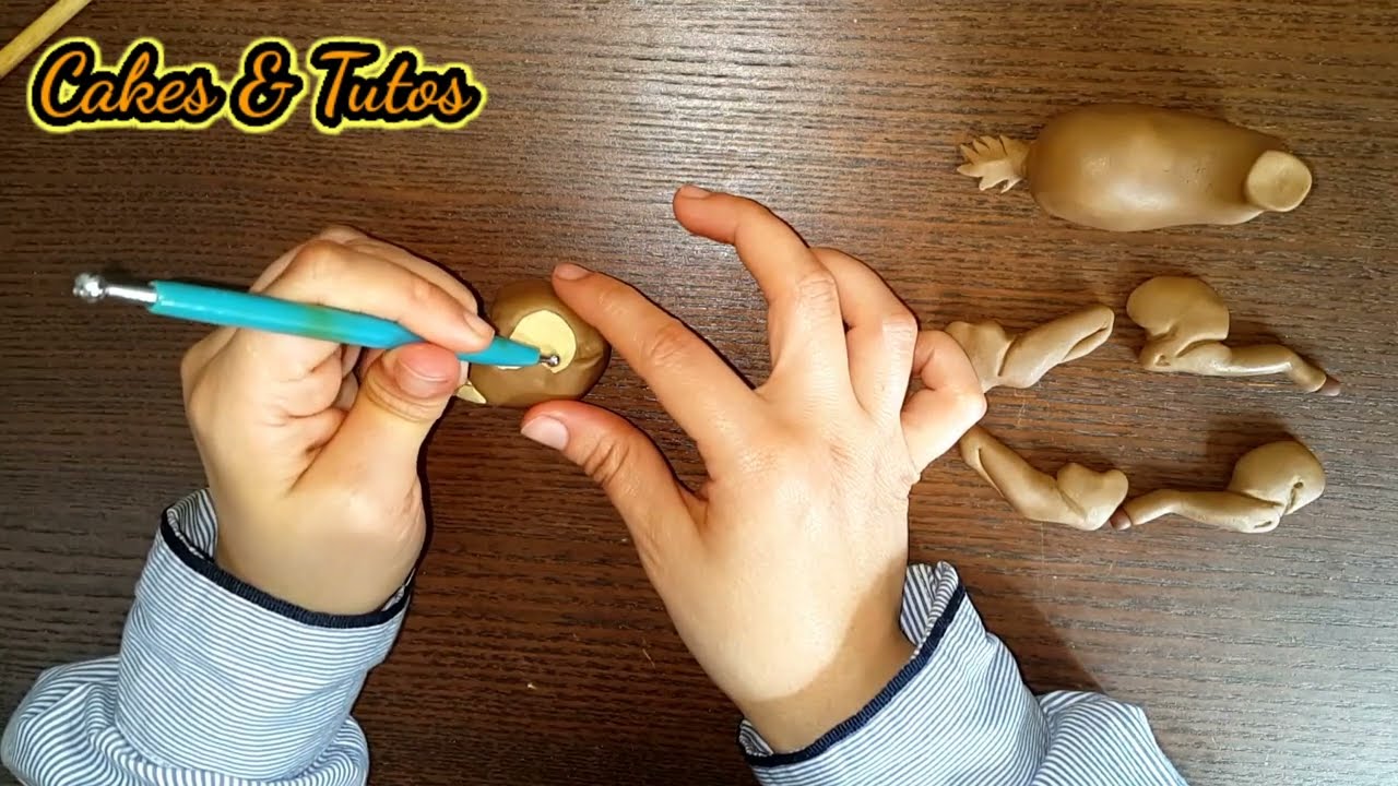 بامبي الغزال بعجينة السكر لتزيين التورته بدون أدوات سهل جدا/Bambi fondant cake topper tutorial 😍