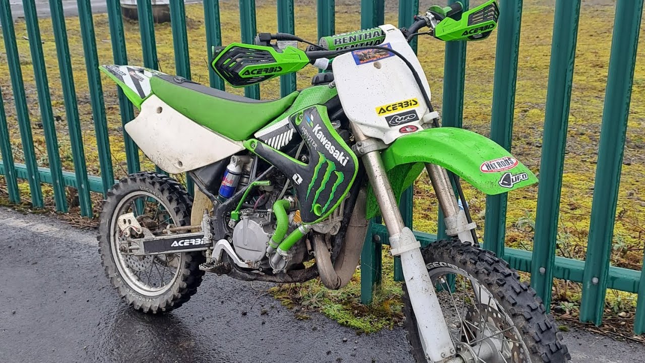 Kawasaki kx85 2 stroke rippin!! 