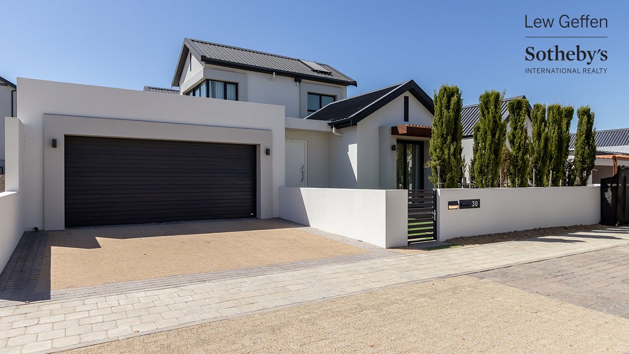 Immaculate designer home with attention to detail | Lew Geffen Sotheby's International Realty