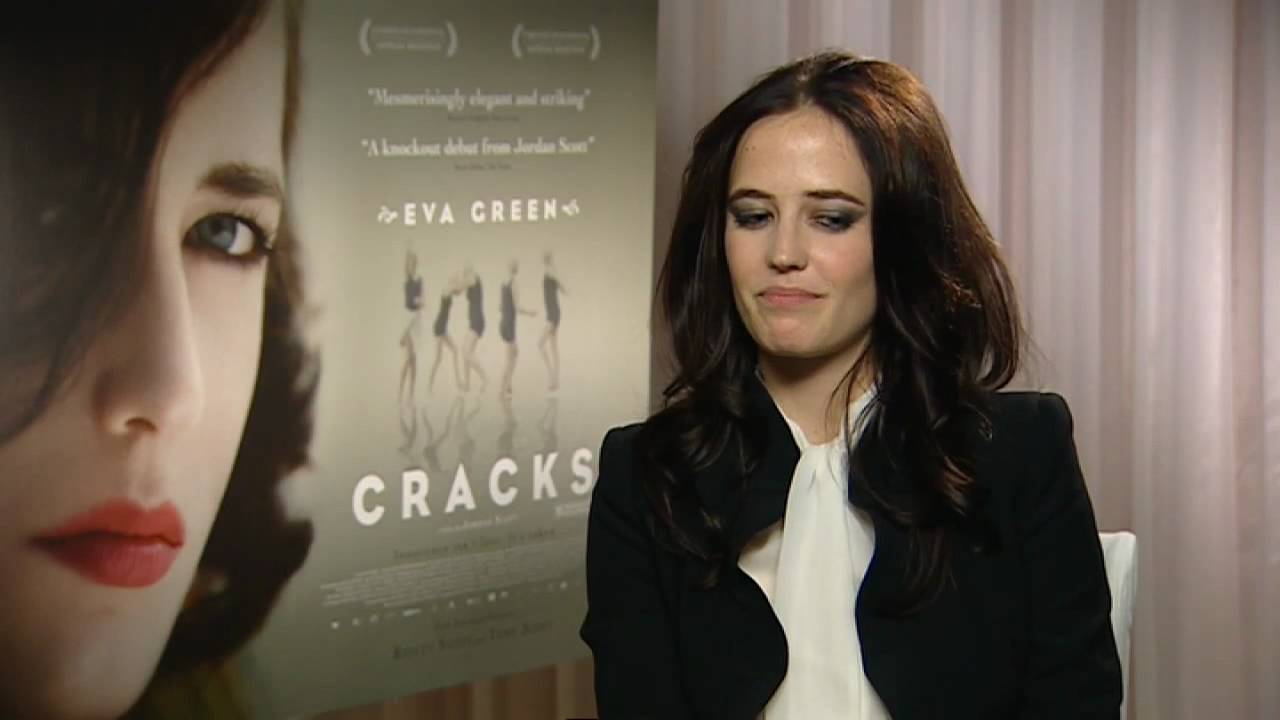 Eva Green unveils Cracks