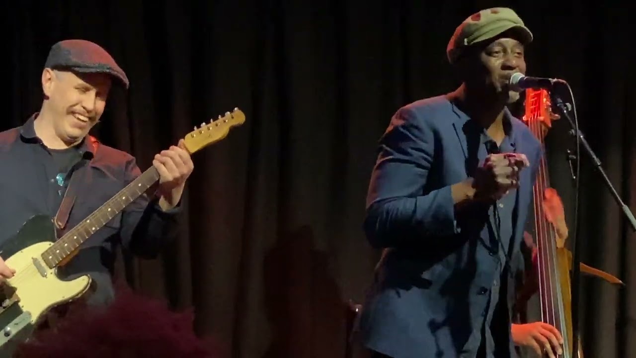 Errol Linton @ Peggy's