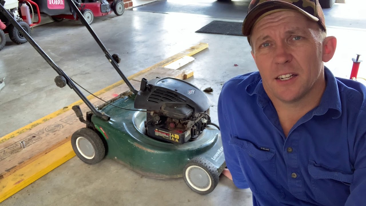 Семинар по средам. Базовое обслуживание 4-тактной газонокосилки Briggs & Stratton Victa.