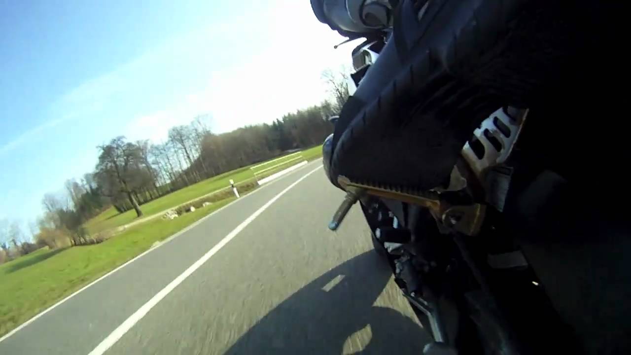 Yamaha YZF-R6 - First try to hangoff
