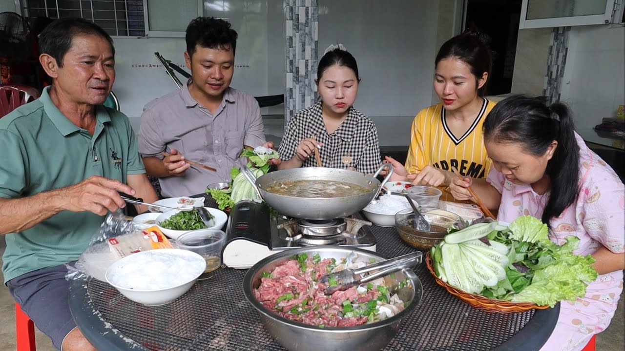 V484. Cá Tra - Thịt Bò nhúng giấm cuốn bánh tráng món ngon người Miền Tây ăn là ghiền