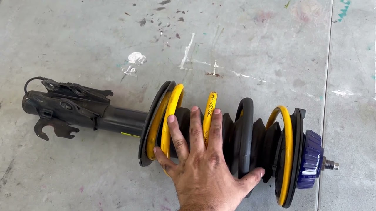 Chevy SS/Holden VF Front Strut Replacement - No More Thumping!