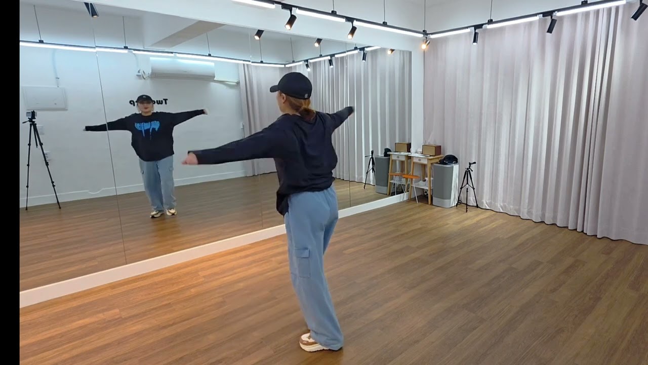 정말 잘 해왔어~ 올해는 더 잘해봅시다!! 정말잘해왔어_헬로핑 / 다이어트댄스 / 몸풀이댄스 / 이지댄스 / YM다이어트댄스 / 댄스댄스퀸 쏭쌤 작품👍