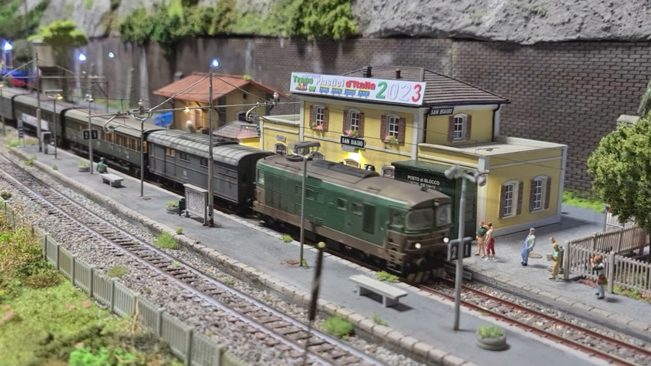Treno Plastici d'Italia stazione di San Biagio