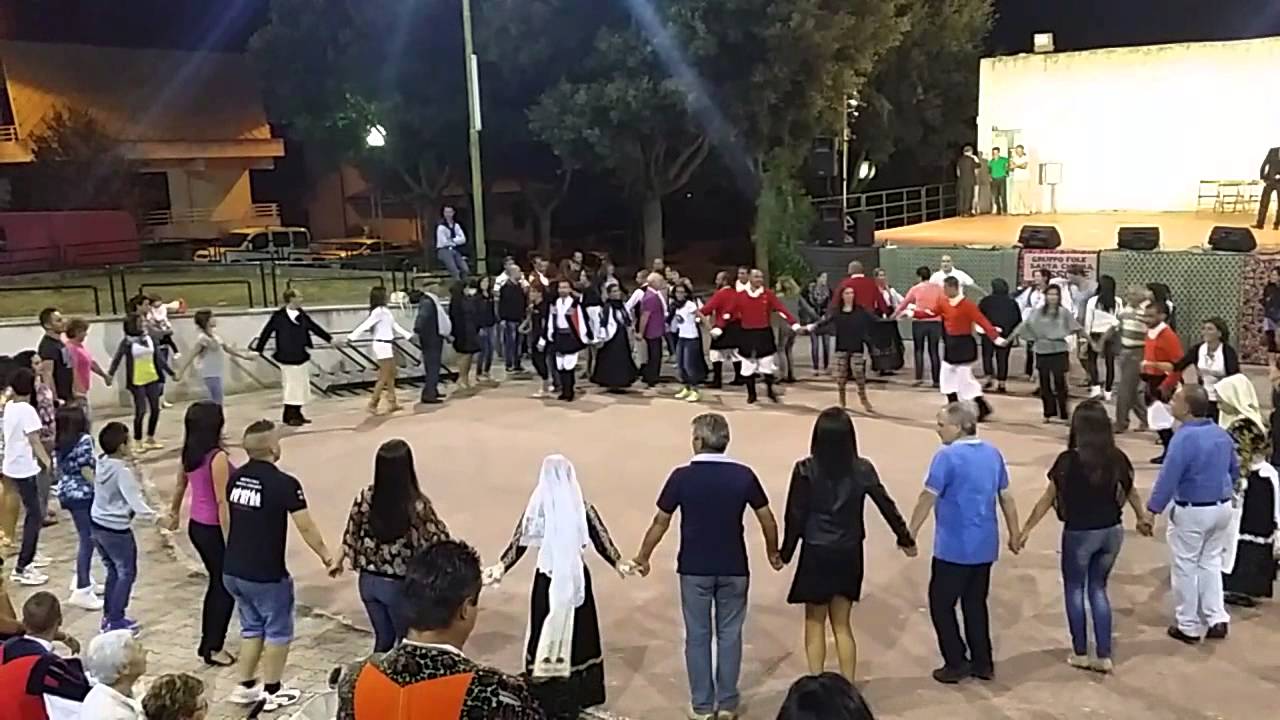 Cossoine - Ballo in piazza per Santa Maria Iscalas