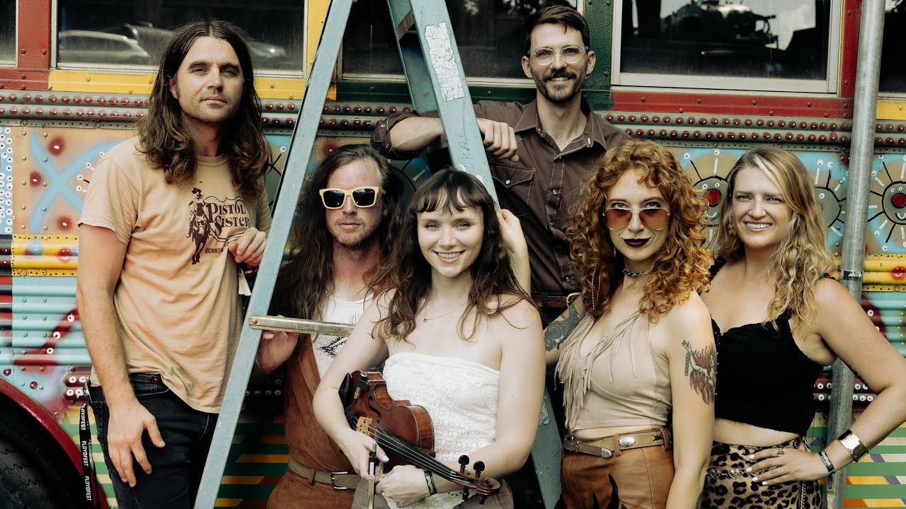 Mackenzie Roark & the Hotpants- FloydFest Bus Stop Recording Sessions(2025)-