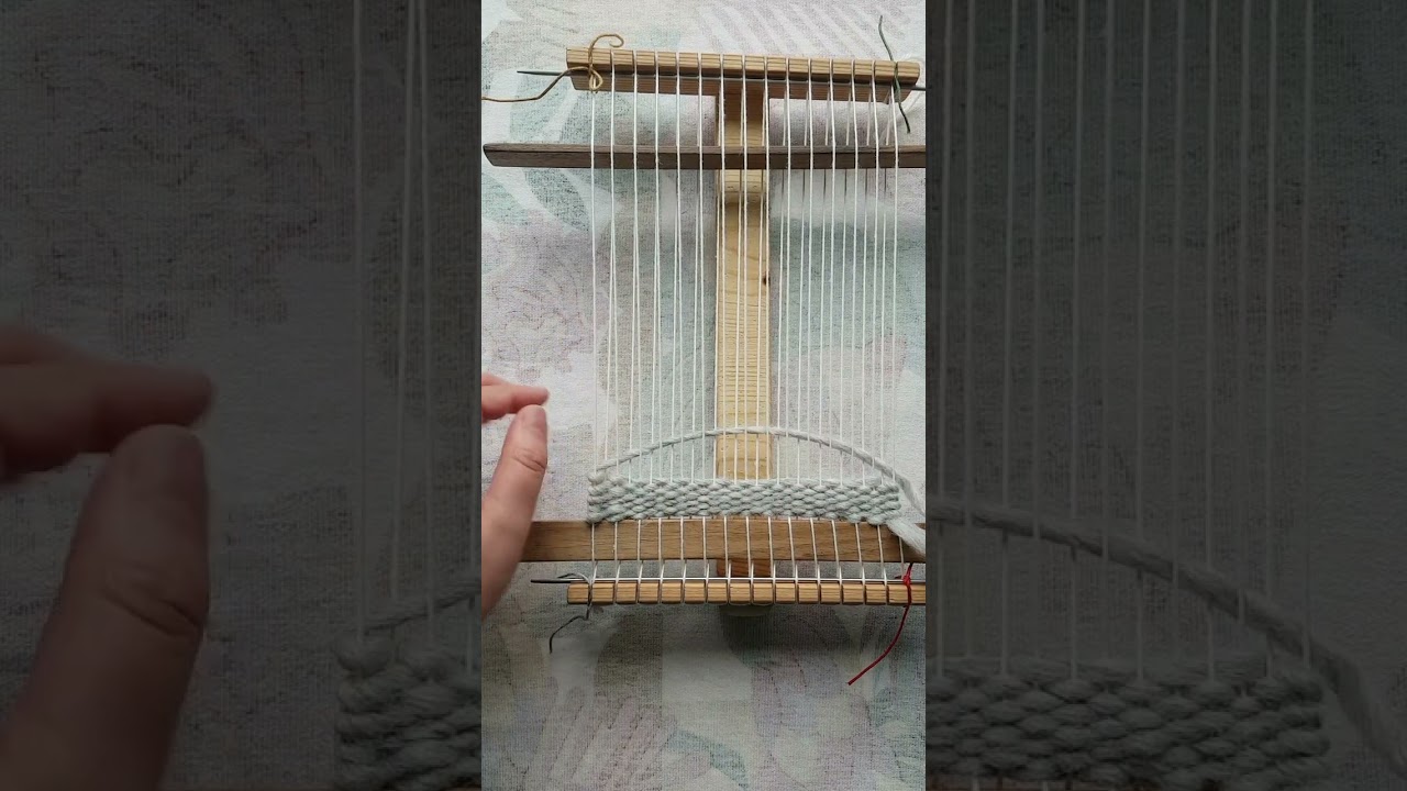 Easy weaving with little loom