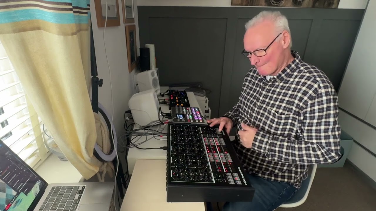 The Last DJ Blows UP a dirty filthy Jam on the Erica Synth HD01