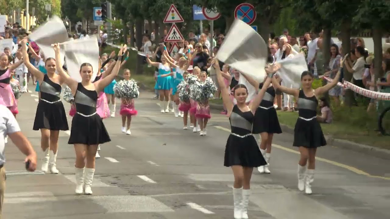 Ebben az évben is látványos volt a szüreti felvonulás