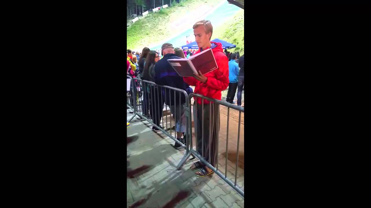 Norwegian ski jumpers give autographs to the fans - Wisla Sgp 2015.07.30-08.01 HD