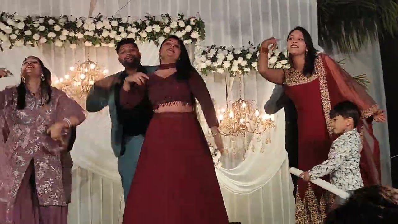 Group Dance performance Wading #waddingdance #wedding #groupshow #waweddings 
