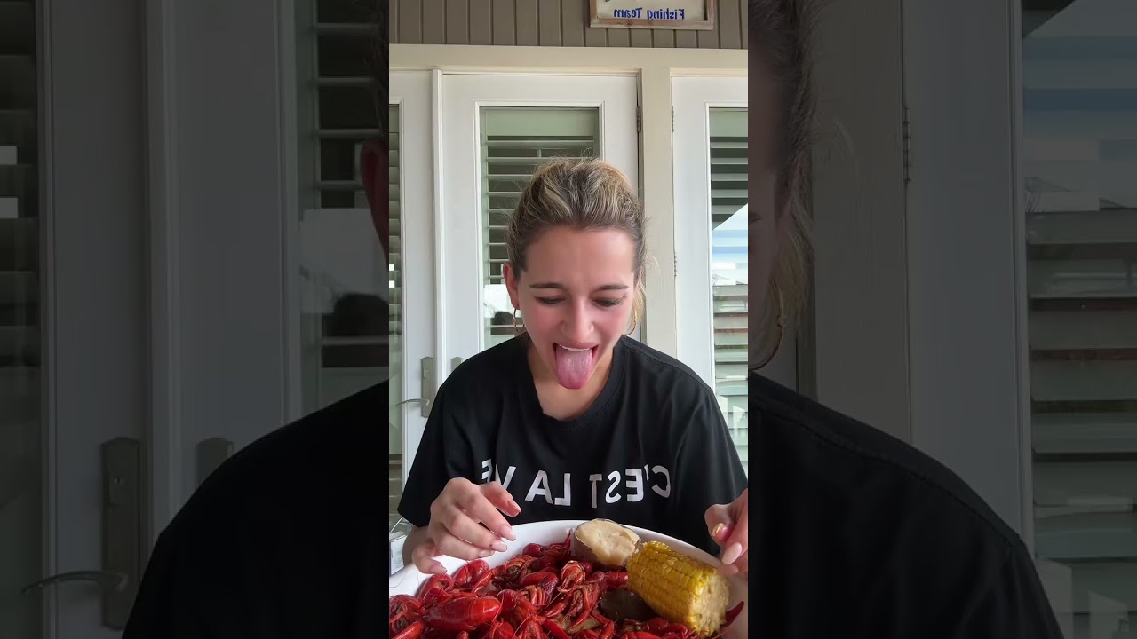 New series… broadway seafood is calley crawfish approved. These were DELICIOUS. Spice & flavor was p