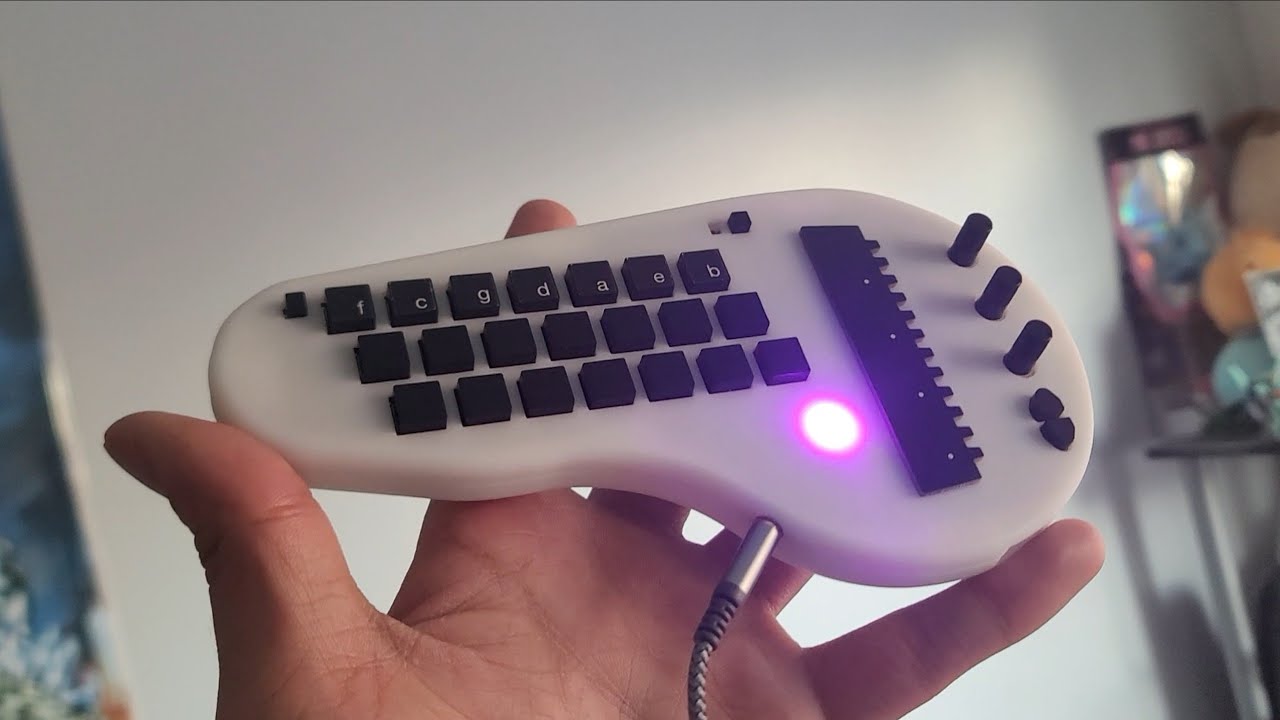 IM OBSESSED WITH THE MINICHORD!! - Music Time EP.6 (Waoki Music) #Minichord #omnichord #synth