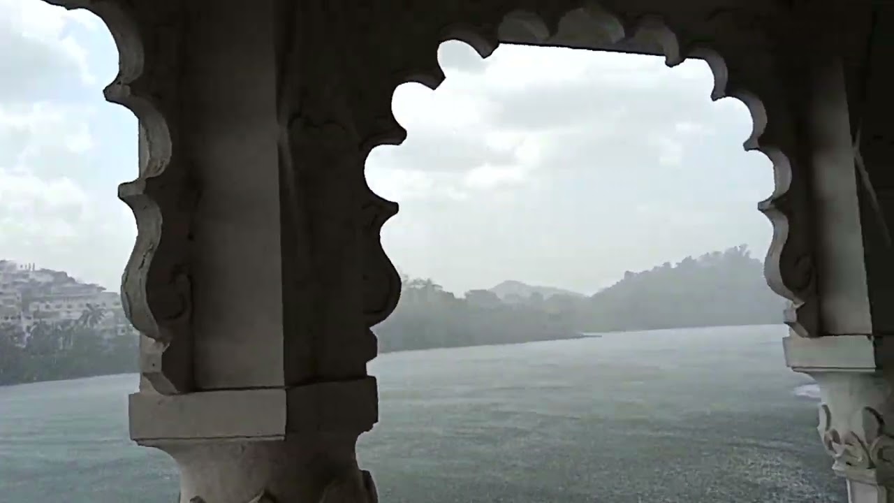 rain is falling at UDAIPUR the LAKE CITY.... #travel #rain