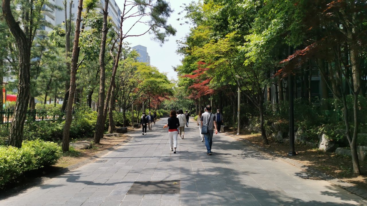 Walk from Ilsan Station to Kintex Convention Center Seoul Korea 일산역에서 킨텍스까지